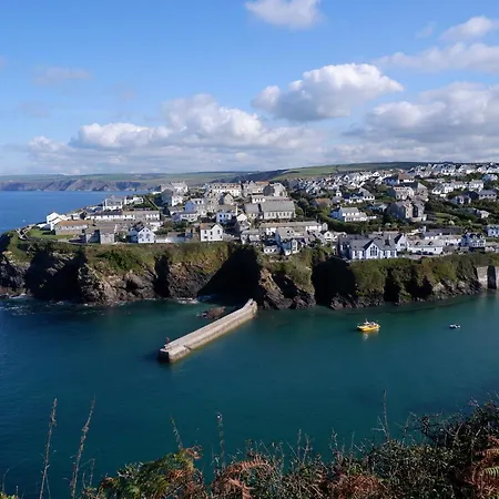 Polrunny Farm Sea View Blueberry With Log Burner Apartment *