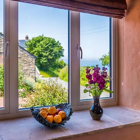 Polrunny Farm Sea View Blueberry With Log Burner * Boscastle